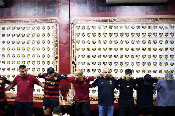 Futebol Pepa fala sobre atrasos nas contratações do Sport e pede calma ao torcedor