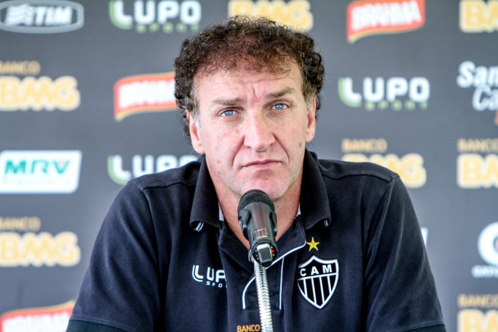 Futebol Cuca pode fazer história no Atlético com contrato até 2026