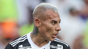 Eduardo Vargas explica saída do Atlético Mineiro