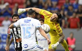 cassio-responde-a-torcedor-apos-critica-online