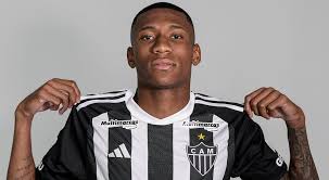 Patrick do Atlético revela estreia iminente