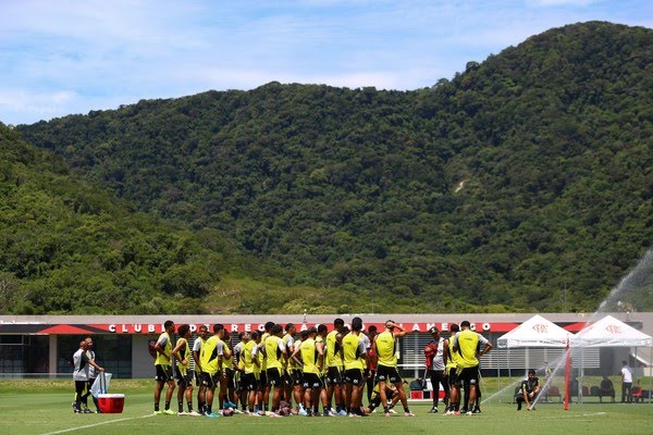 Flamengo se apresenta para a temporada 2025 sem novos reforços e inicia reestruturação sob comando de José Boto