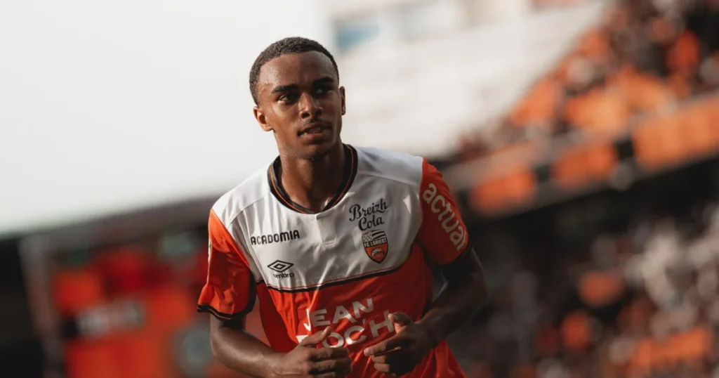 7 pontos para entender Eli Junior Kroupi na mira do Botafogo