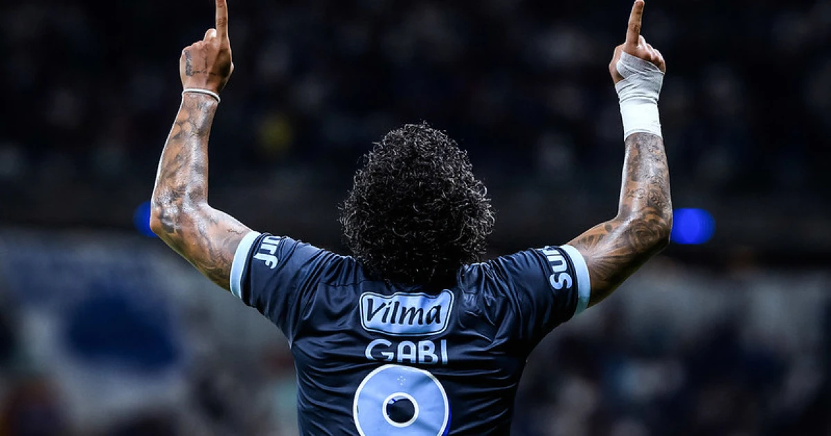 Gabigol e mais: jogadores do Cruzeiro mandam recado a João Marcelo após grave lesão
