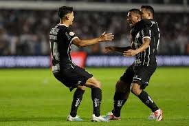 "Timão bate o rival no Clássico Alvinegro".