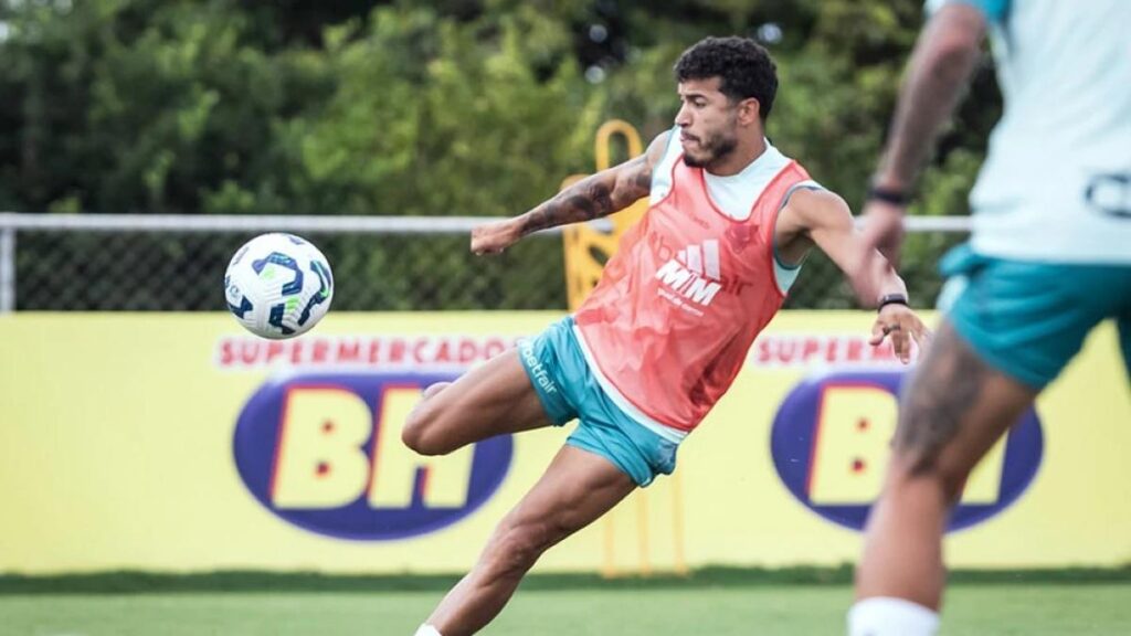 Cruzeiro x Red Bull Bragantino: 5 Destaques do Empate em Amistoso! Quem Saiu Melhor no Teste?