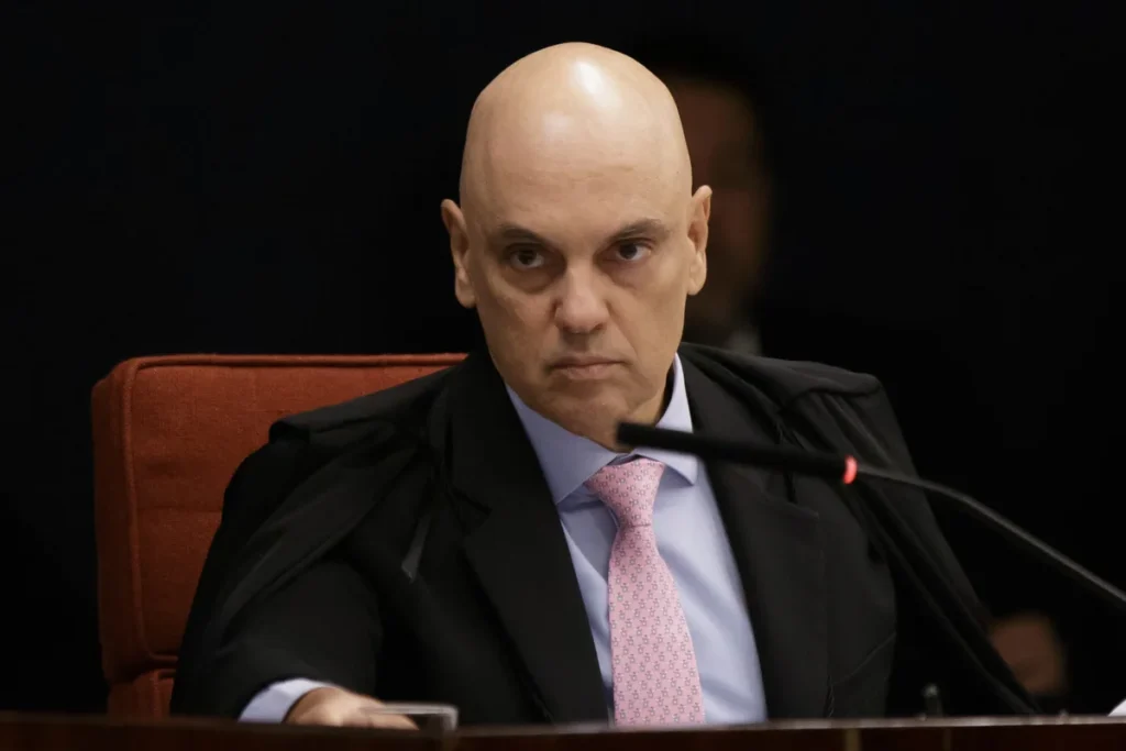 Moraes rejeita pedido de Bolsonaro para revogar prisão domiciliar?