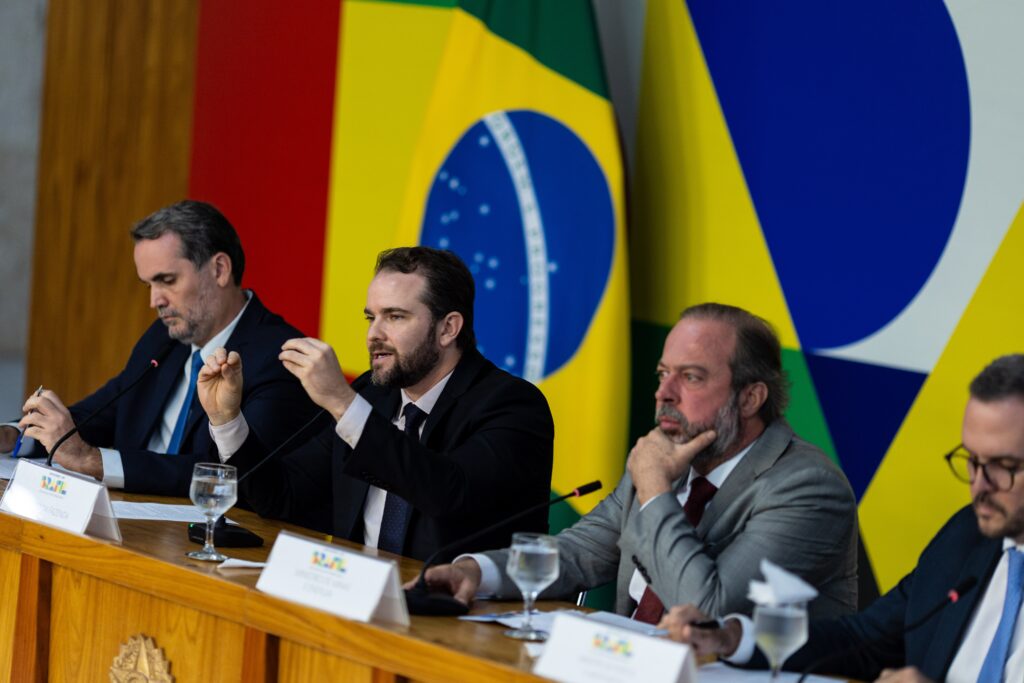 3 pontos sobre medidas do governo para conter alta dos combustíveis?